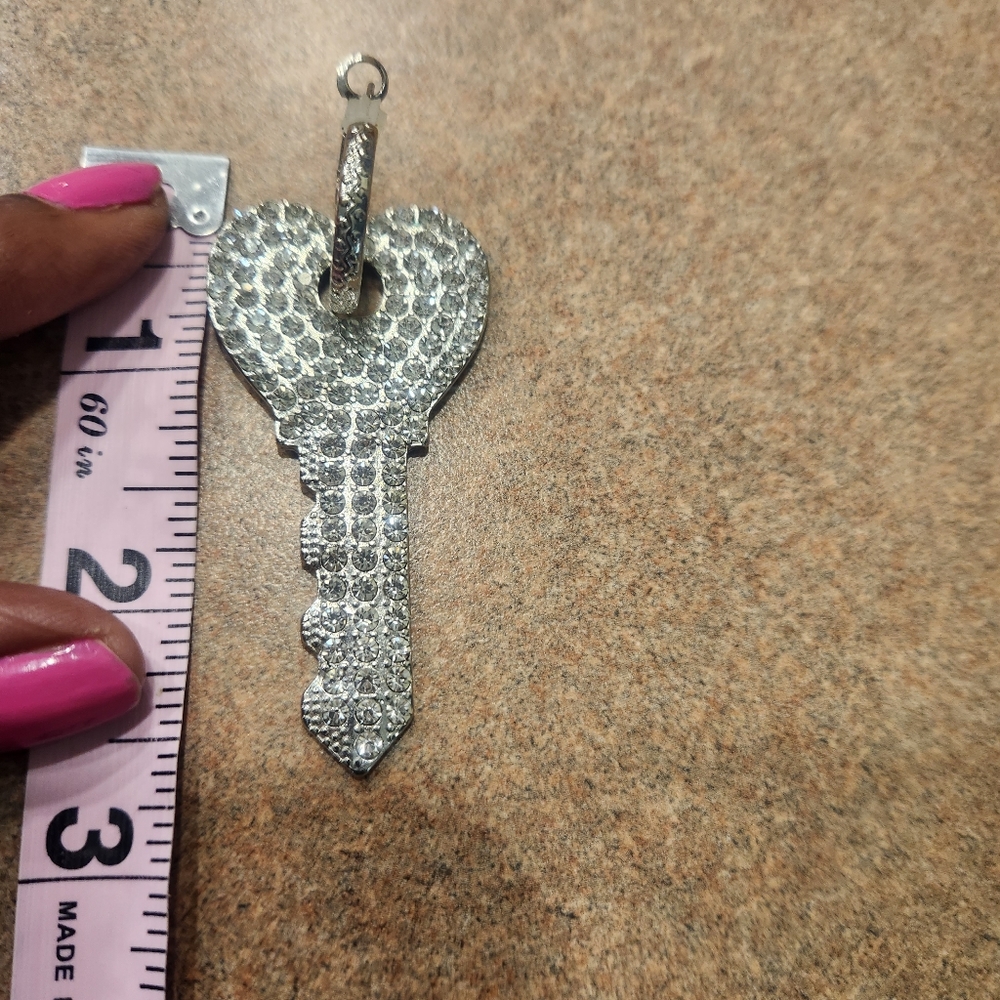 Jennifer & Company silver bling key earrings - Picture 5 of 6